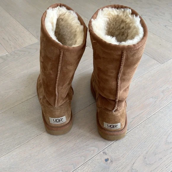 Uggs classic tall size 5 - Picture 3 of 5